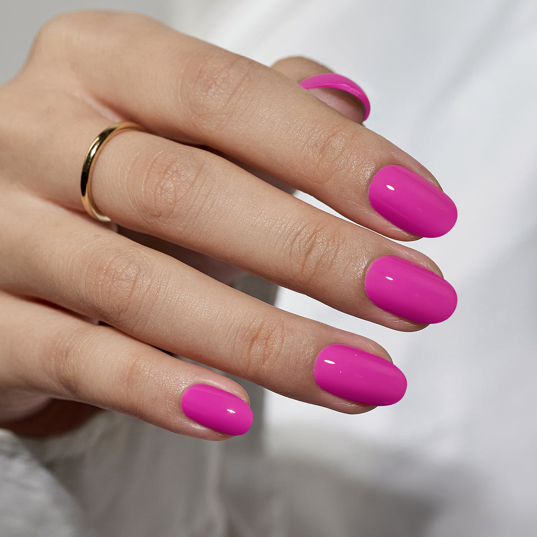 Intense Pink Oval Medium