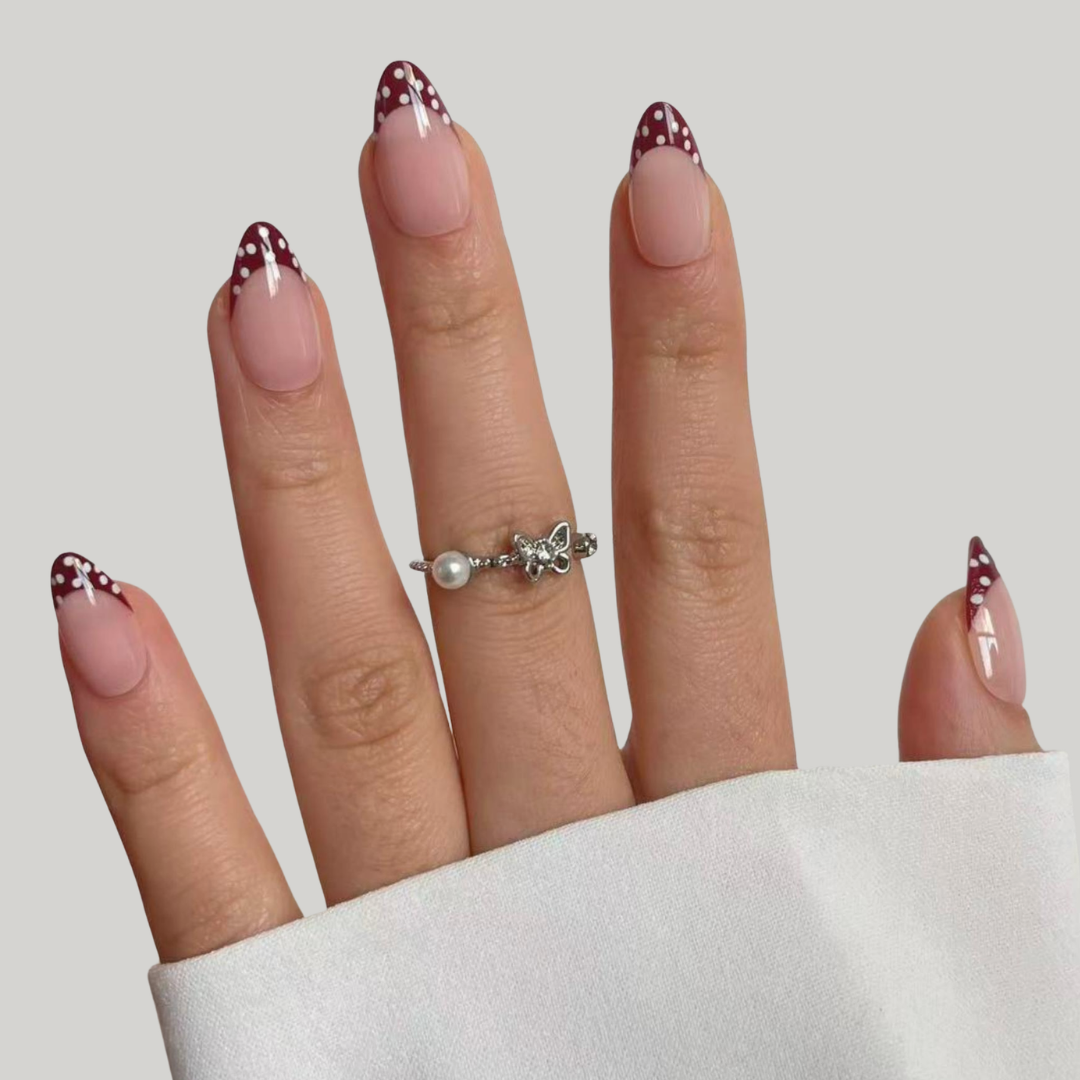 Dots Press on nagels