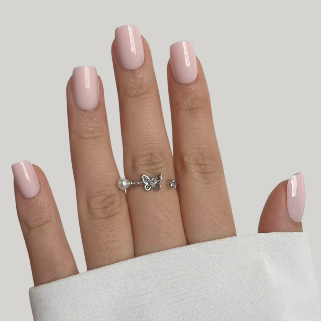 Nude Square nagels